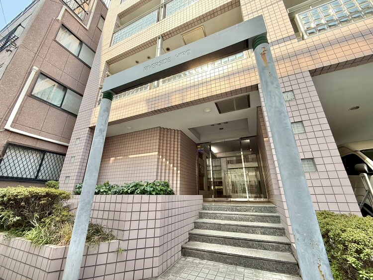 その他 上質感漂う玄関アプローチです。