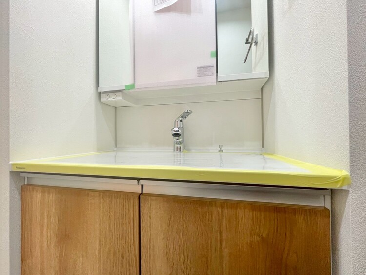 その他 清潔感を感じられる洗面化粧台。