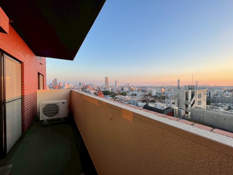 その他 朝の澄んだ空気や、夕方に吹く清々しい風を感じられるバルコニー。