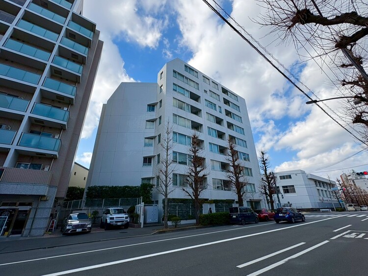 その他 飽きのこないシンプルモダンな外観です。