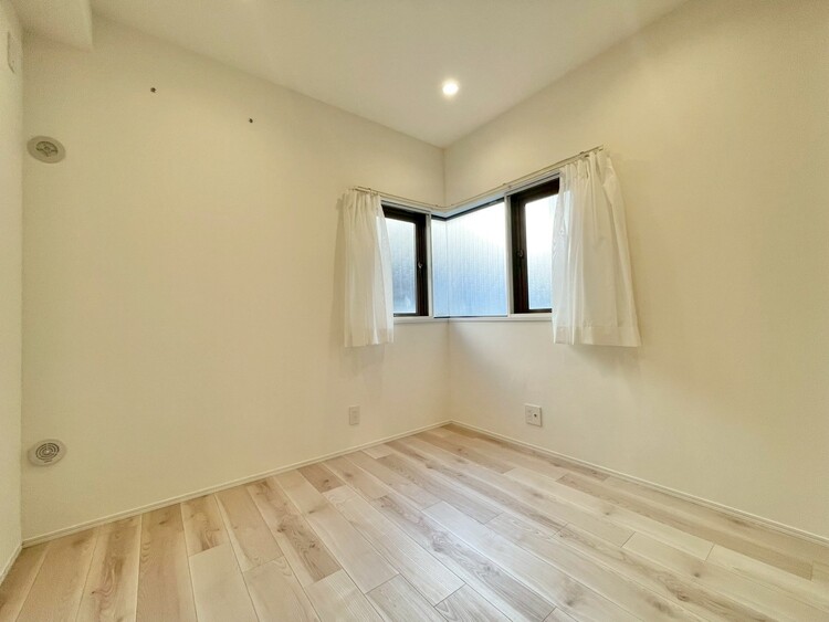 その他 清かで艶やかな時間をもたらしてくれる室内です。