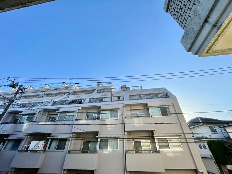 その他 眺望や窓からの景色が良いと、家で過ごす時間も快適です。