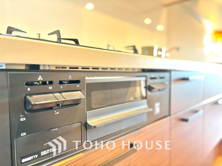 キッチン ◆食洗機◆お子様の面倒を見れる時間が増え時短になります。加えて手荒れも防げてしかも節水が高い為、大変人気があり重宝します。