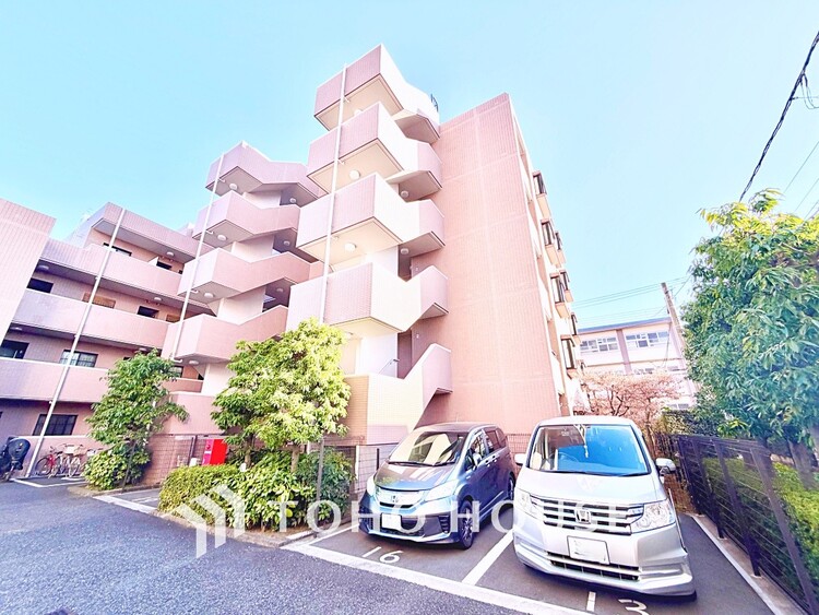 内装 趣味や仕事にも使える、柔軟な洋室スペース。ライフスタイルに合わせて活用できます。