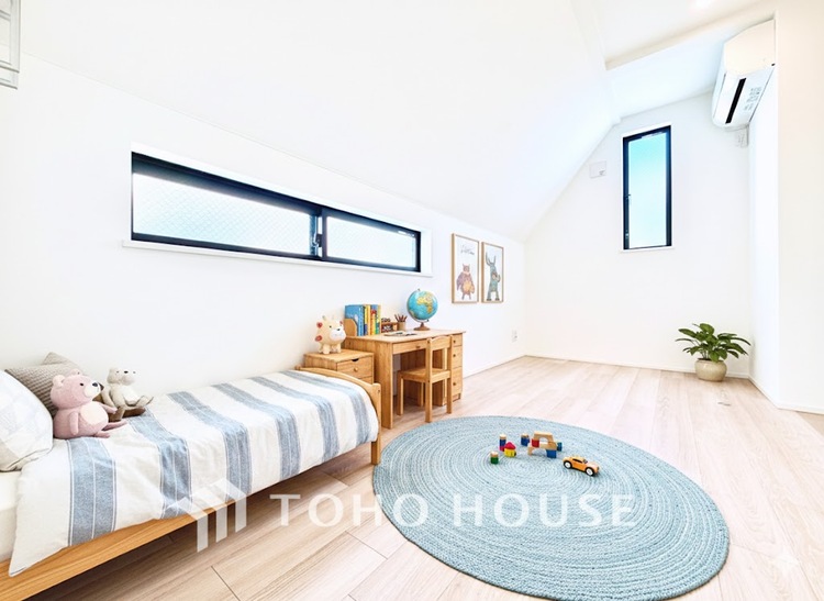 内装 光に包まれるように設計された空間。太陽の光が爽やかな目覚めを誘う。きっと今日も素敵な1日に。