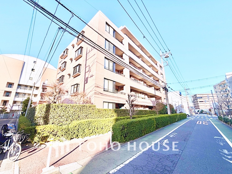 収納 大きな収納スペースで、家族の荷物をしっかり整理し、暮らしを快適に保てます。