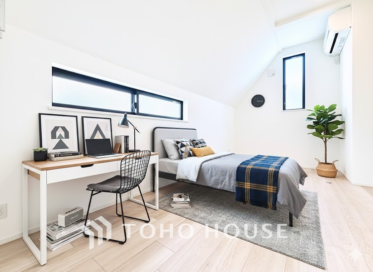 内装 プライベートな時間を大切にできる、落ち着いた洋室。収納も充実し快適な暮らしを実現します。