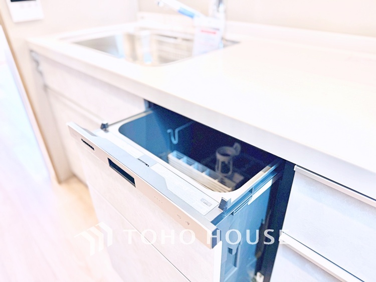 キッチン 毎日の料理が楽しくなる、使いやすいシステムキッチン。家事効率を高める設計です。