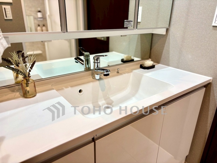 洗面 【洗面所】うとうとしたい訳ではないがそんな時間が嫌いじゃない自分がここにいる。