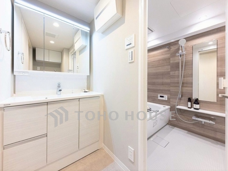 洗面 【洗面所】うとうとしたい訳ではないがそんな時間が嫌いじゃない自分がここにいる。