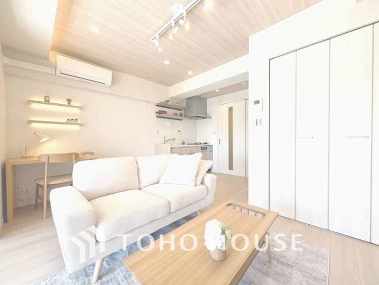 内装 【LIVING】◆眩い◆光が燦々と入り、家族の笑顔を照らす。「いつまでも続いて」と願う夢のような毎日がここにある。