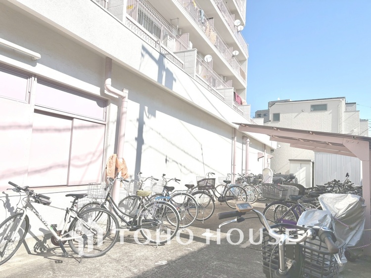 その他 【BICYCLE PAEKING LOT】◆駐輪場◆快適な生活には欠かせない自転車。開放的な駐輪場がございます。