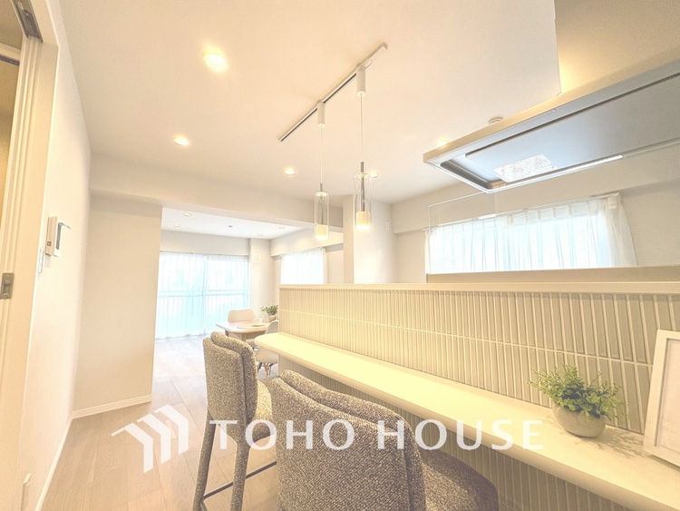 内装 【LIVING】◆住む喜び、楽しさ、感動◆を君と共有したい。いつまでもずっと家族を見渡せるこの広い空間で。