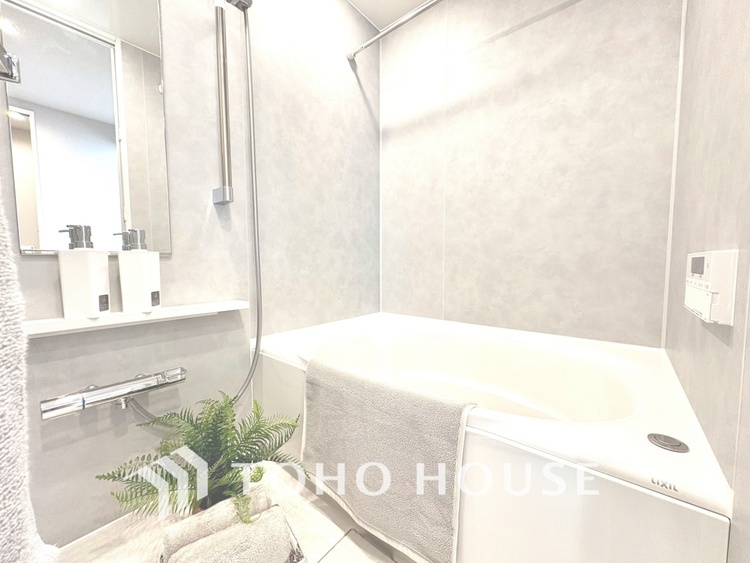 風呂 【BATHROOM】◆プライベートな空間◆simpleだからrelaxできるんです。こころもからだもキレイさっぱり。