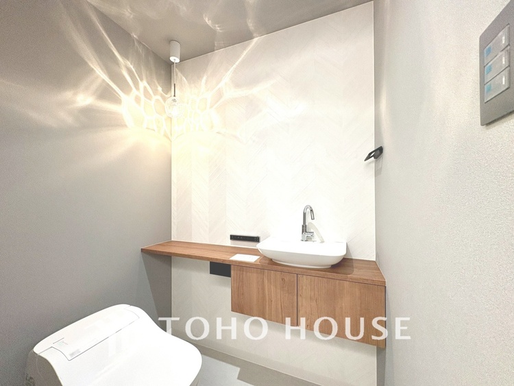 トイレ 【TOILET】◆快適◆な生活に不可欠。節水型の高性能トイレを新設。