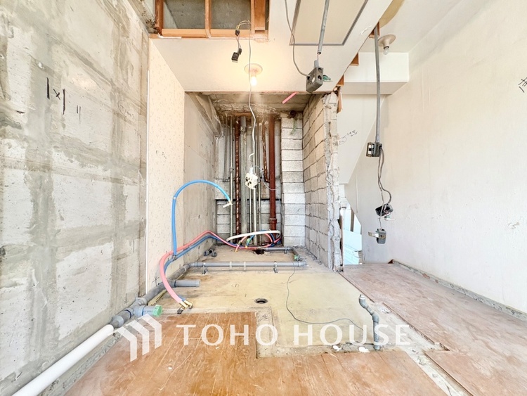 内装 現在改装中◆快適◆な暮らしに不可欠な収納スペース。快適さとともに思い出も詰まっていく。