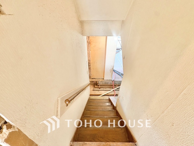 内装 現在改装中◆simple is best◆無駄のない綺麗なつくりのリビングルームであなただけの暮らしを。