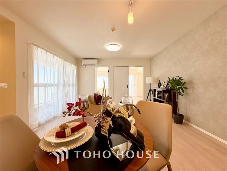 内装 【LIVING】◆simple is best◆無駄のない綺麗なつくりのリビングルームであなただけの暮らしを。