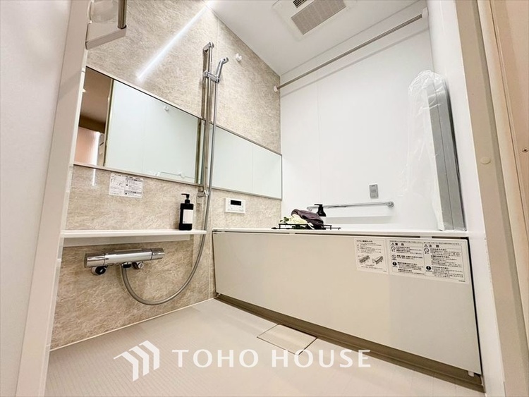 風呂 【BATHROOM】◆プライベートな空間◆simpleだからrelaxできるんです。こころもからだもキレイさっぱり。