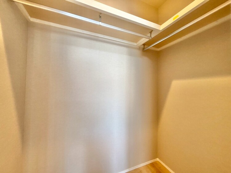 その他 収納スペースが付いていて、お部屋を広く使っていただけます。