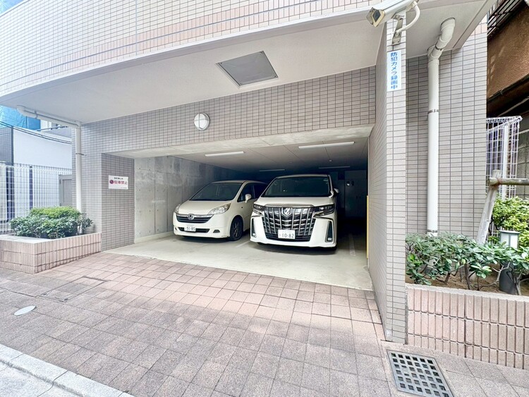 駐車場 駐車スペースが嬉しいですね。※空き状況は都度ご確認下さい。