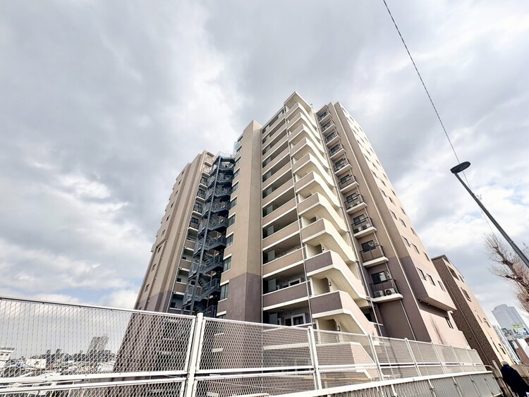 その他 飽きのこないシンプルモダンな外観です。