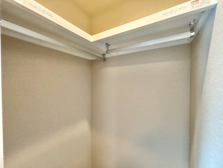 その他 収納スペースが付いていて、お部屋を広く使っていただけます。