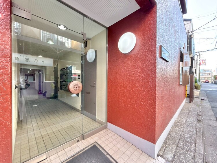 その他 上質感漂う玄関アプローチです。