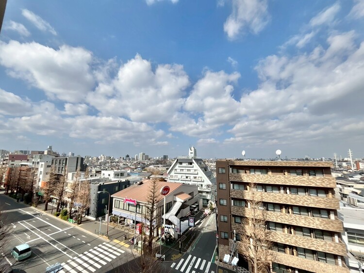 その他 眺望や窓からの景色が良いと、家で過ごす時間も快適です。