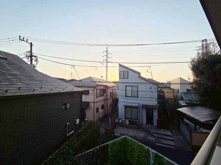 キッチン 【眺望】陽当たり・通風・開放感に恵まれた環境です。