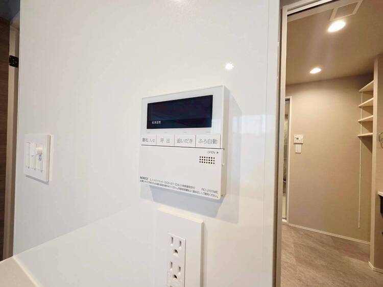 キッチン 【給湯パネル】見やすい画面で操作しやすい給湯パネル。