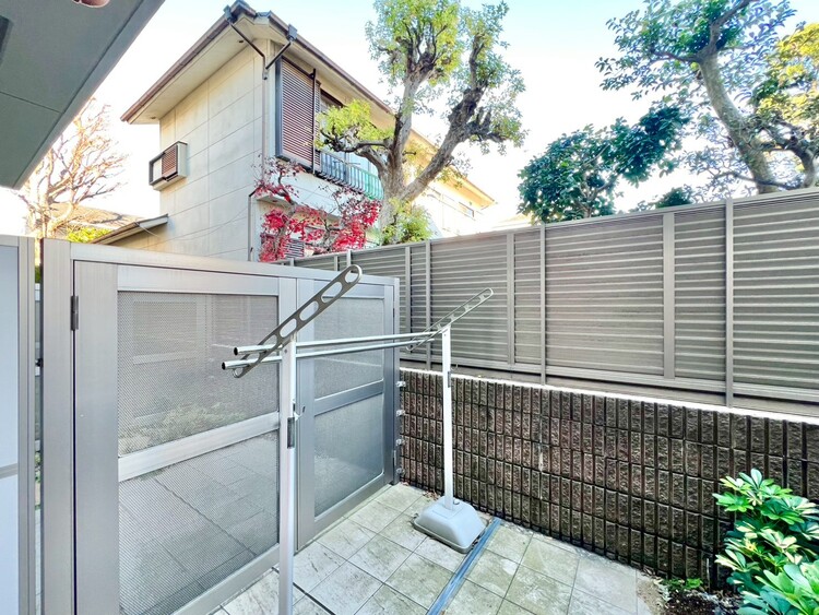 キッチン 眺望や窓からの景色が良いと、家で過ごす時間も快適です。