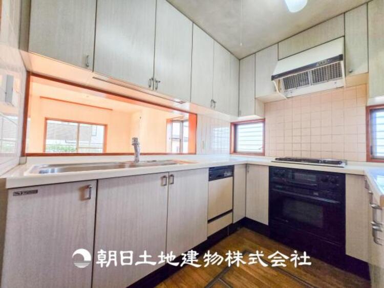 キッチン 【キッチン】毎日使う場所だからこそ、ストレスなく使えて、スムーズな家事ができる空間になっております。