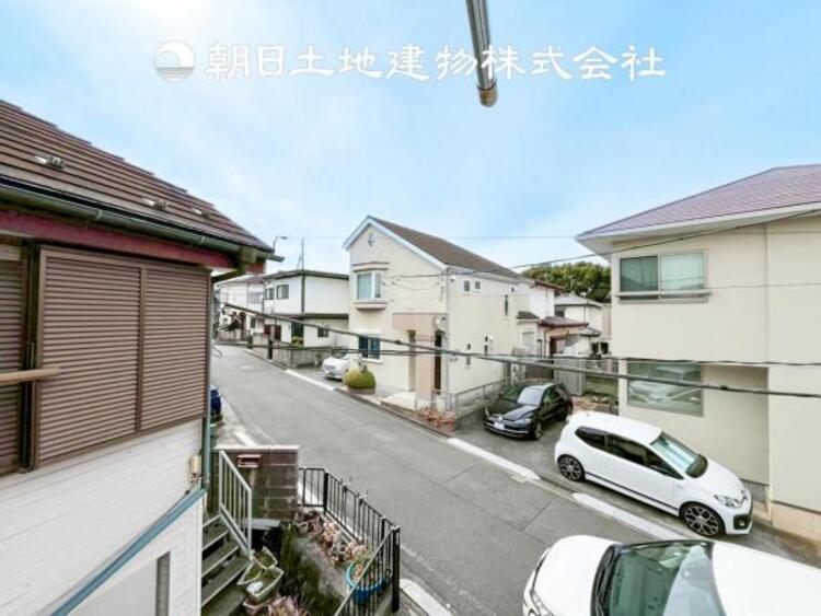 その他 【眺望】気持ちよい開放感があり、遮るものもなく気持ちのいい景色が広がります。お部屋にも爽やかな風と暖かく柔らかな日差しが差し込み、気持ちを穏やかにしてくれます。毎日の暮らしを豊かに彩ります。