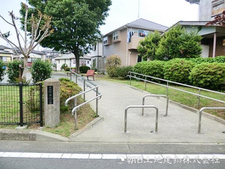 周辺 善部町第二公園240ｍ