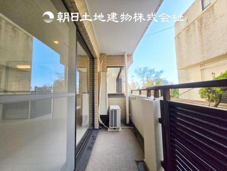 バルコニー 【バルコニー】太陽に愛された家。陽当り・通風に優れた魅力的で快適さを追求した住宅です。