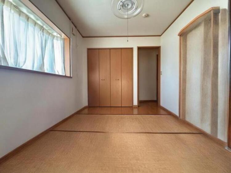 内装 自分の時間を充実させながら心豊かにできるプライベート空間！！穏やかな寛ぎを届ける仕様のゆとりある居室。個室のお部屋が欲しいという要望に応える設計で、過ごす時間が長くてもゆったり落ち着いて過ごせそう！！ 