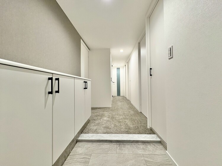 玄関 シューズボックスを完備した玄関です。