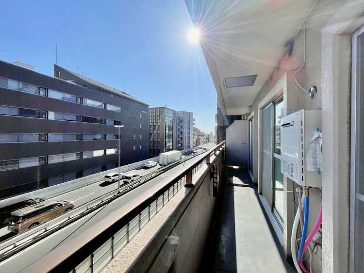 その他 朝の澄んだ空気や、夕方に吹く清々しい風を感じられるバルコニー。