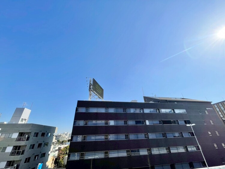 その他 眺望や窓からの景色が良いと、家で過ごす時間も快適です。