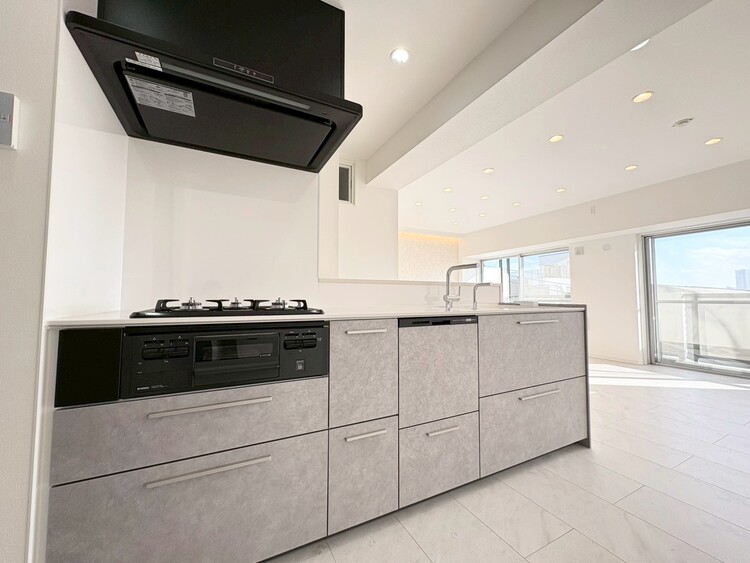 その他 開放感のあるキッチンスペース。調理をしながら、会話も弾みそうですね。