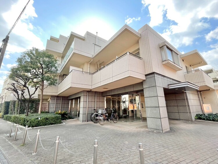 その他 飽きのこないシンプルモダンな外観です。