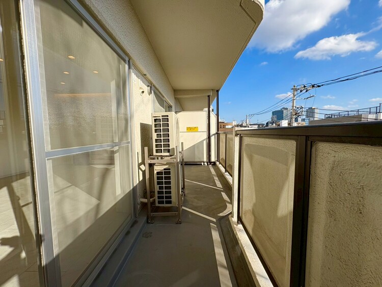 その他 朝の澄んだ空気や、夕方に吹く清々しい風を感じられるバルコニー。