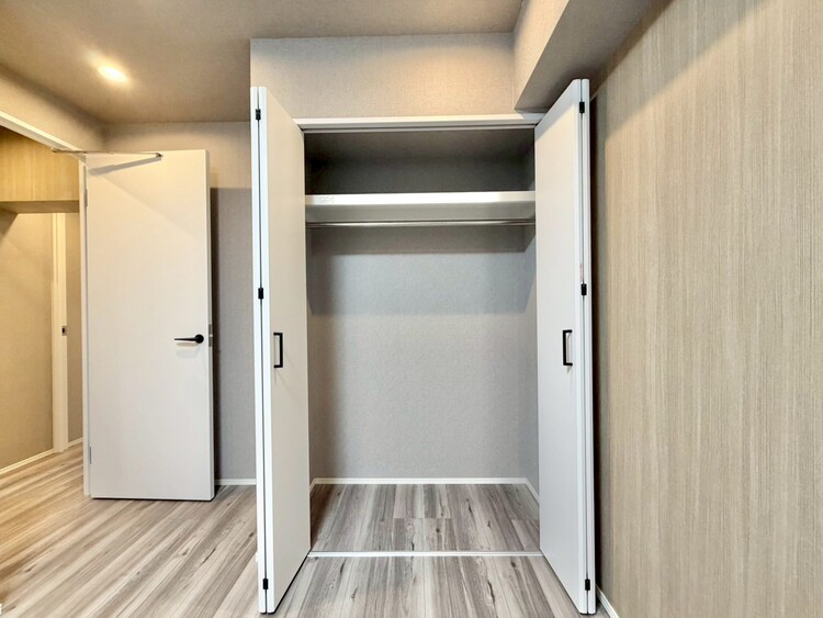 その他 収納スペースが付いていて、お部屋を広く使っていただけます。