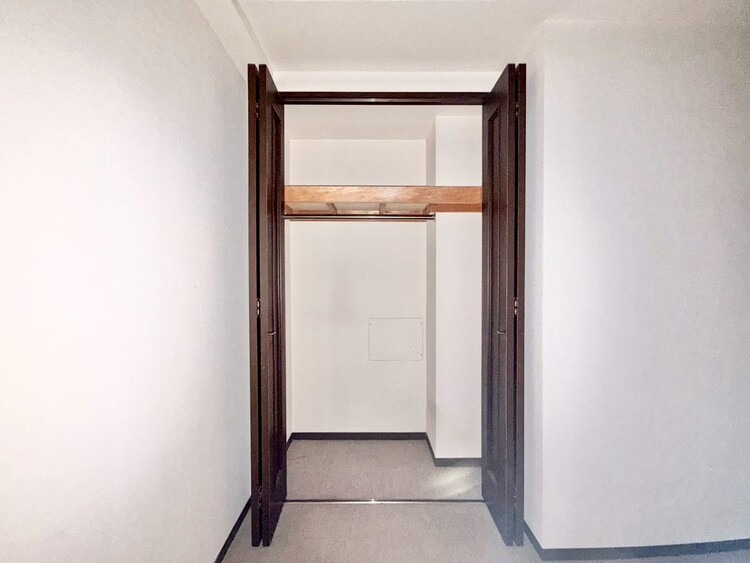 その他 収納スペースが付いていて、お部屋を広く使っていただけます。