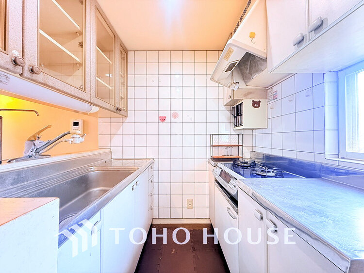 キッチン シンプルな部屋の雰囲気に溶け合うナチュラルキッチン