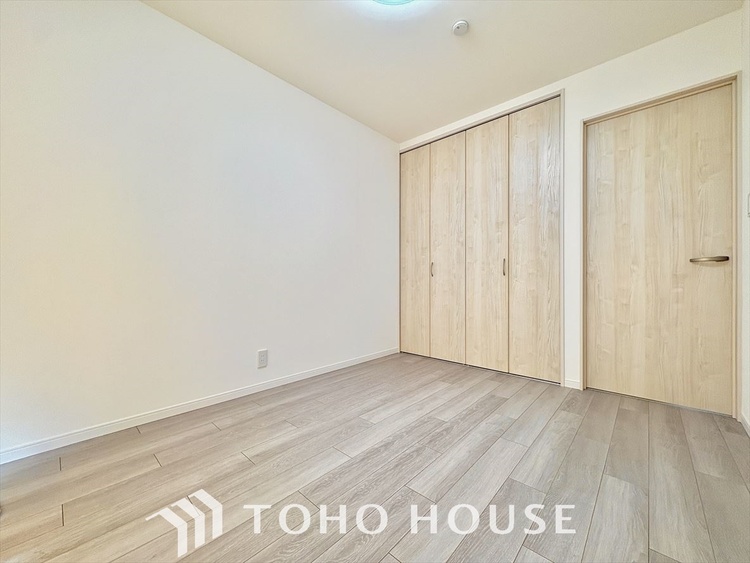 内装 【Private room】感性を育むプライベートルームはシンプルでスマートな空間。好みの空間で読書をしたり、音楽を聞いたりと一人の時間も充実したものにできます。