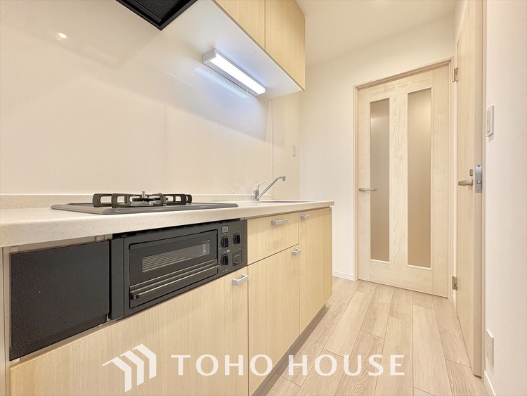 キッチン 時を超えて愛されるデザインが、日常を特別なひとときへと昇華させます。この場所から、心満たされる豊かな食卓が始まります。