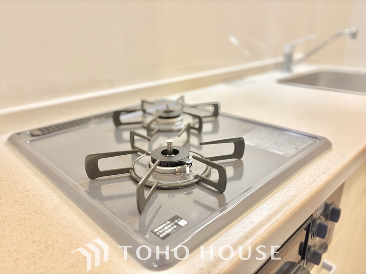 キッチン 時を超えて愛されるデザインが、日常を特別なひとときへと昇華させます。この場所から、心満たされる豊かな食卓が始まります。