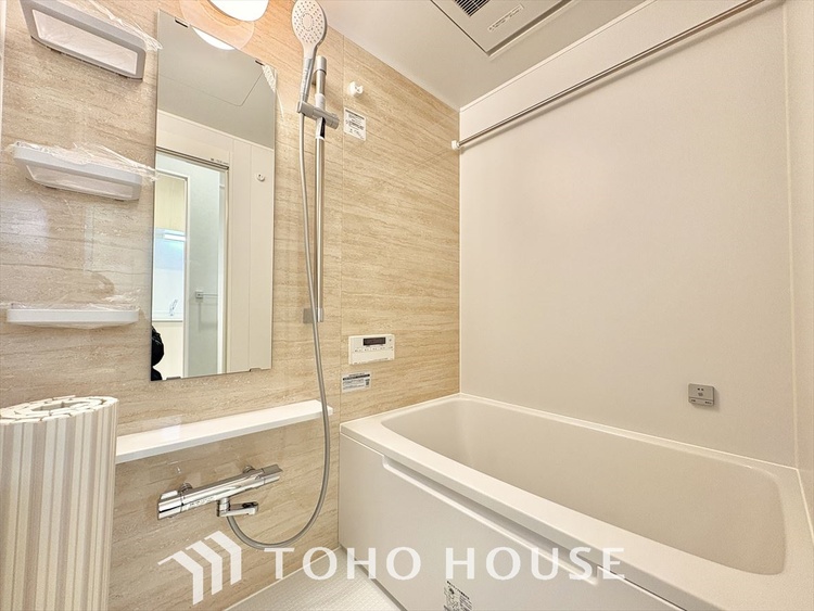 風呂 浴室は一日の疲れを癒す特別な空間。清潔感と快適性で心身ともにリフレッシュできます。